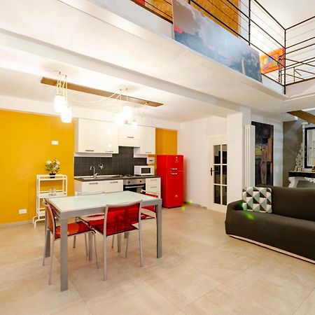 Joivy Vibrant Open-Plan Apt For 6 In Historic Centre Apartment Genoa Exterior photo