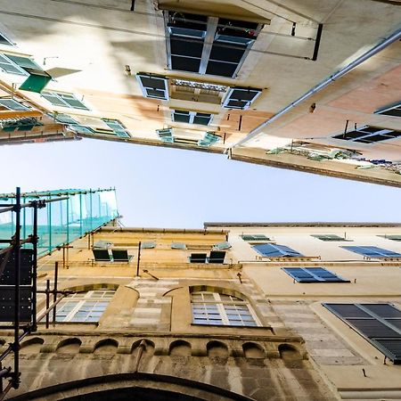 Joivy Vibrant Open-Plan Apt For 6 In Historic Centre Apartment Genoa Exterior photo