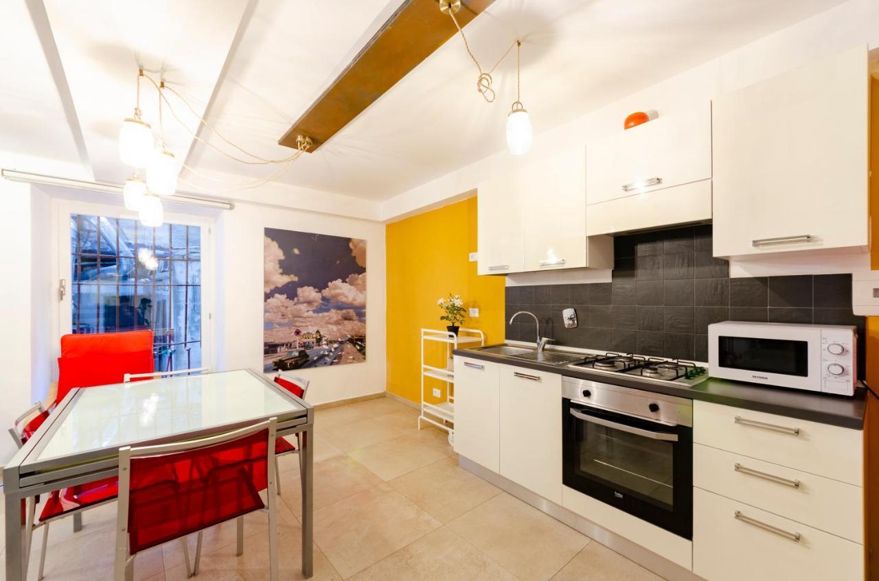 Joivy Vibrant Open-Plan Apt For 6 In Historic Centre Apartment Genoa Exterior photo