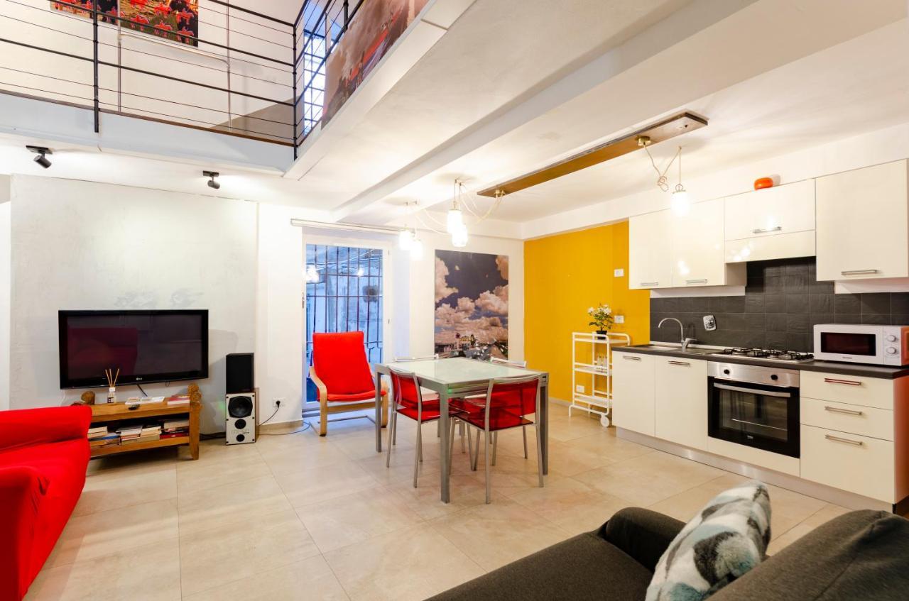 Joivy Vibrant Open-Plan Apt For 6 In Historic Centre Apartment Genoa Exterior photo