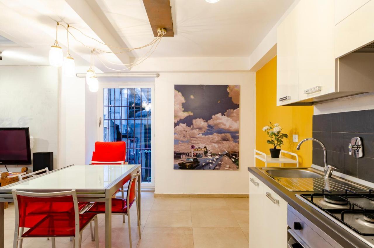 Joivy Vibrant Open-Plan Apt For 6 In Historic Centre Apartment Genoa Exterior photo