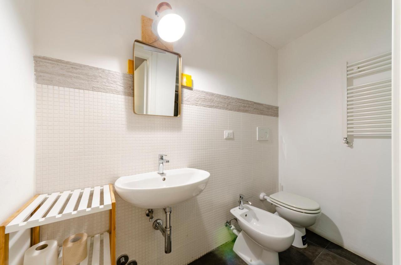 Joivy Vibrant Open-Plan Apt For 6 In Historic Centre Apartment Genoa Exterior photo