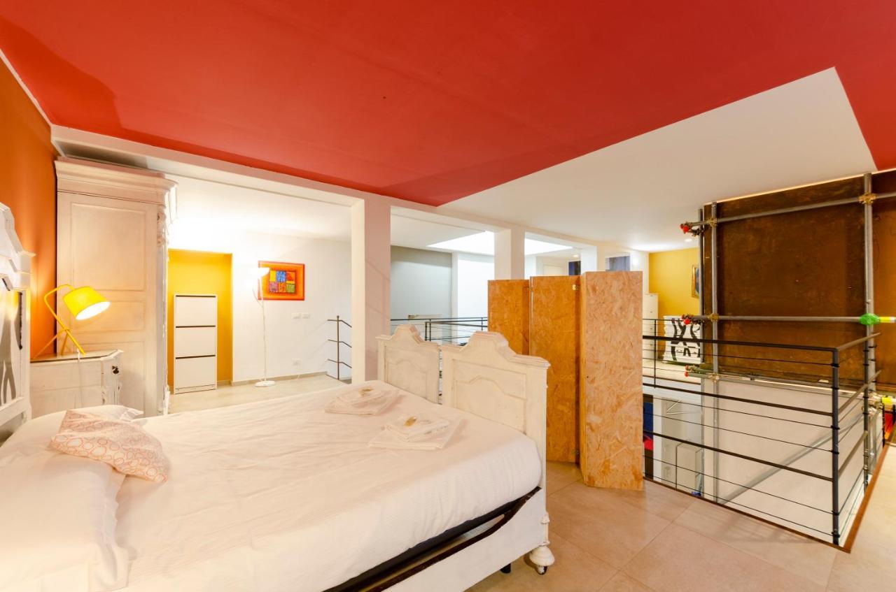 Joivy Vibrant Open-Plan Apt For 6 In Historic Centre Apartment Genoa Exterior photo