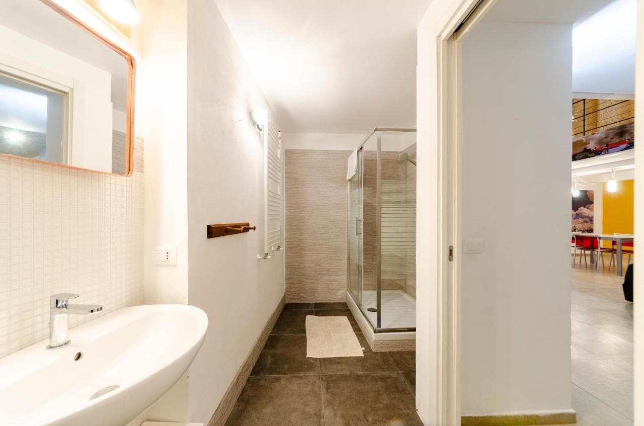 Joivy Vibrant Open-Plan Apt For 6 In Historic Centre Apartment Genoa Exterior photo